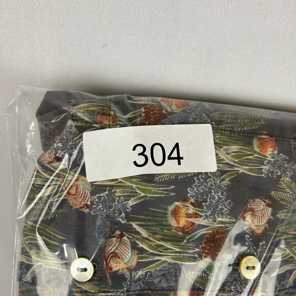 Tori Richard Honolulu Hawaiian Shirt Tropical Fish Made in USA Men's Size M - Picture 9 of 9